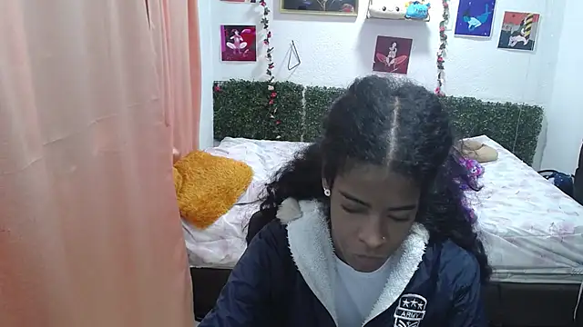 thianahorny online show from 06-19-26, 03:38