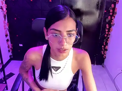 Snapshot of KarlaSlutSkinny__ chatting on 02-17-26, 09:21 KarlaSlutSkinny online show from 02-17-26, 09:21