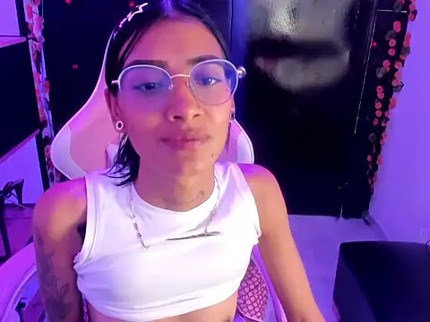 Snapshot of KarlaSlutSkinny__ chatting on 02-22-26, 10:30 KarlaSlutSkinny online show from 02-22-26, 10:30