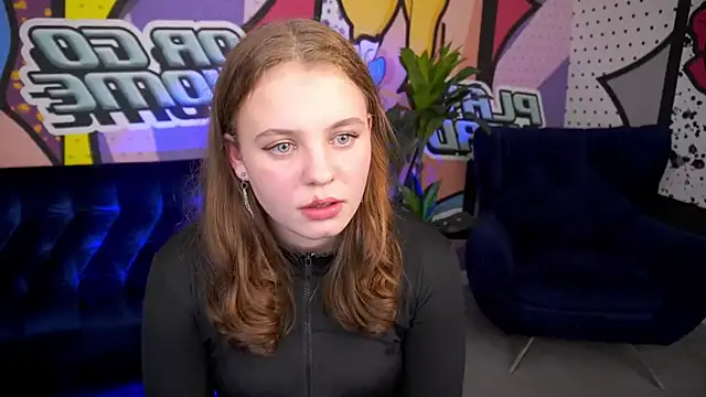 SnowWhiti online show from 10-28-25, 02:20