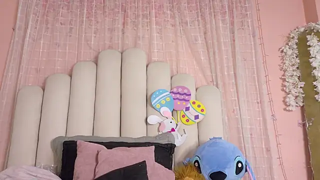 Snapshot of SweetRenata_ chatting on 04-17-26, 12:41 SweetRenata online show from 04-17-26, 12:41