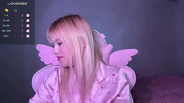 myprettylola online show from 11-19-25, 07:58