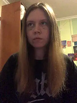 LunaVirelle online show from 10-25-25, 07:52