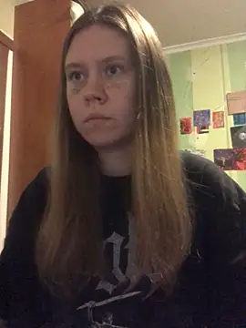 LunaVirelle online show from 10-26-25, 08:59