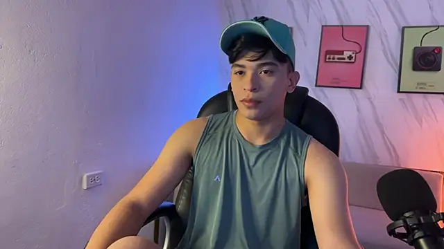 Snapshot of David_Nova chatting on 11-20-25, 11:10 David Nova online show from 11-20-25, 11:10