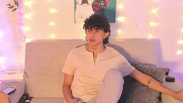 Snapshot of lua_boy chatting on 03-15-26, 03:56 lua boy online show from 03-15-26, 03:56