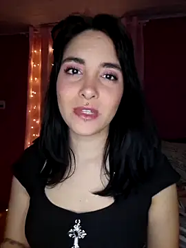 Snapshot of JulieGoth chatting on 10-26-25, 09:42 JulieGoth online show from 10-26-25, 09:42