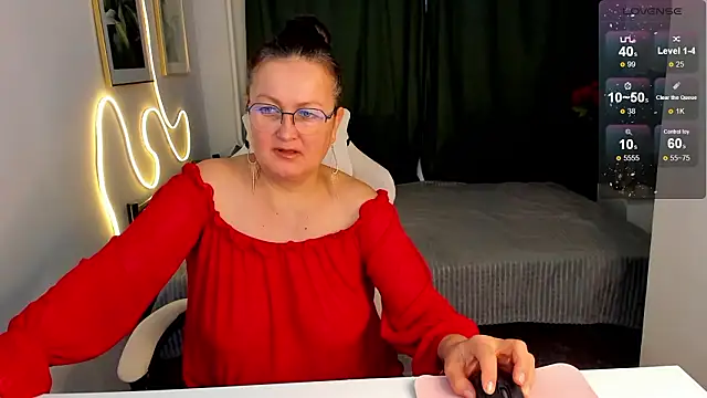 Snapshot of hottyannaa chatting on 02-18-26, 02:51 hottyannaa online show from 02-18-26, 02:51