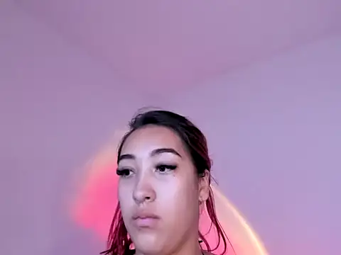 Snapshot of HeidyRousse chatting on 11-06-25, 11:33 HeidyRousse online show from 11-06-25, 11:33