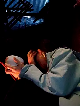 gio-thu online show from 11-23-25, 01:27