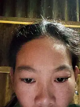 gio-thu online show from 12-18-25, 04:07