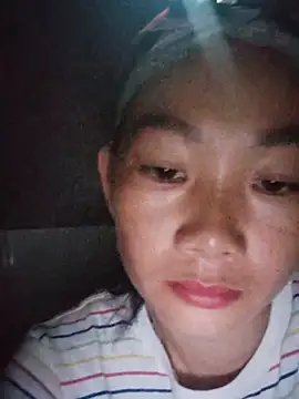 Snapshot of gio-thu chatting on 08-05-26, 12:13 gio-thu online show from 08-05-26, 12:13