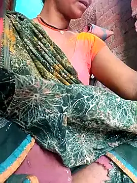 Snapshot of Rt_shreya chatting on 04-19-26, 04:45 Rt shreya online show from 04-19-26, 04:45