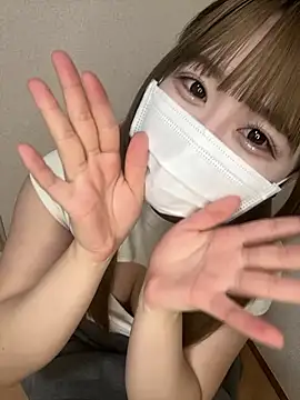Snapshot of _Minami_x chatting on 10-10-25, 10:14 Minami x online show from 10-10-25, 10:14