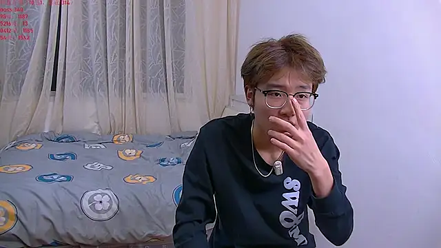 KK-cuteboy online show from 12-23-25, 10:13