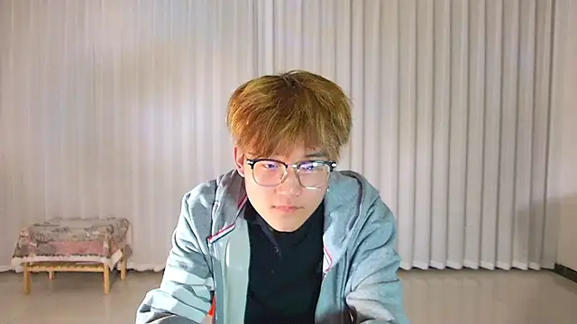 Snapshot of KK-cuteboy chatting on 04-09-26, 11:26 KK-cuteboy online show from 04-09-26, 11:26