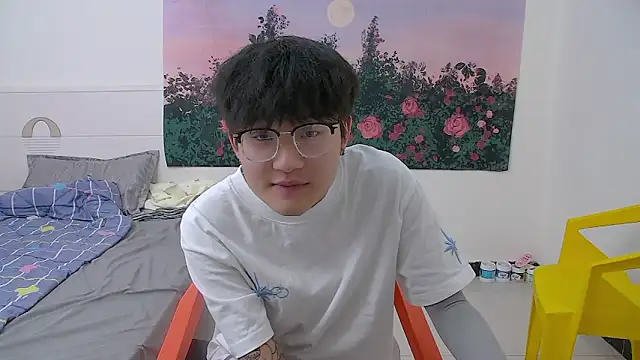 Snapshot of KK-cuteboy chatting on 05-04-26, 01:07 KK-cuteboy online show from 05-04-26, 01:07
