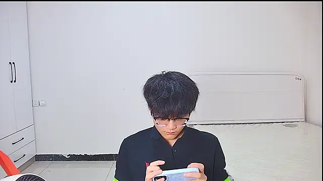 Snapshot of KK-cuteboy chatting on 05-24-26, 11:59 KK-cuteboy online show from 05-24-26, 11:59