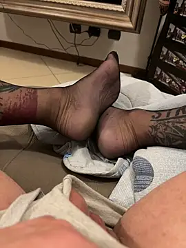 Snapshot of Sexy-feet78 chatting on 11-10-25, 10:31 Sexy-feet78 online show from 11-10-25, 10:31