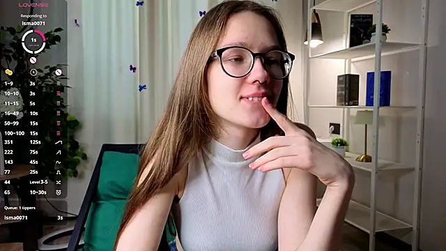 Snapshot of AiFusch chatting on 04-11-26, 07:45 AiFusch online show from 04-11-26, 07:45