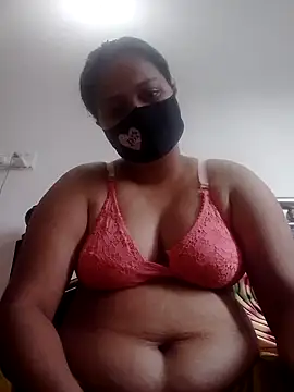 Snapshot of Diana_025 chatting on 10-14-25, 02:01 Diana 025 online show from 10-14-25, 02:01