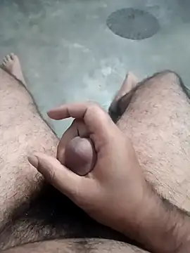 Snapshot of TrainedBend28 chatting on 11-20-25, 08:41 TrainedBend28 online show from 11-20-25, 08:41