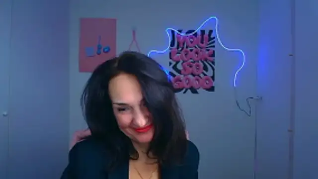 Snapshot of Rosie_Rosee chatting on 02-13-26, 12:56 Rosie Rosee online show from 02-13-26, 12:56