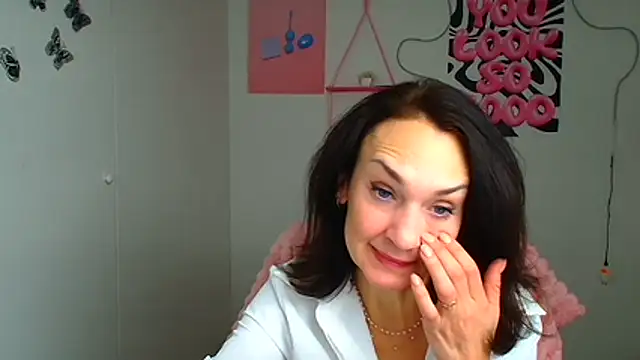 Snapshot of Rosie_Rosee chatting on 02-15-26, 12:25 Rosie Rosee online show from 02-15-26, 12:25