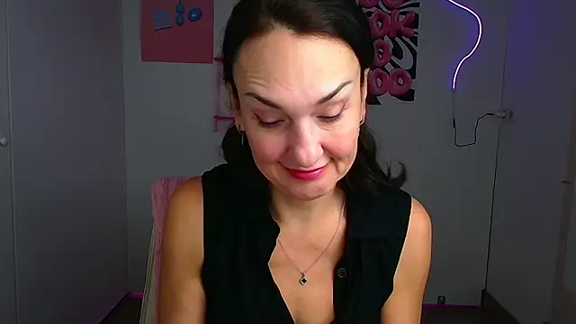 Snapshot of Rosie_Rosee chatting on 02-26-26, 12:37 Rosie Rosee online show from 02-26-26, 12:37