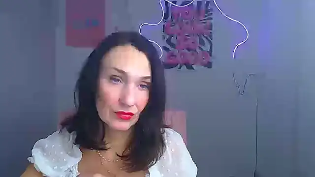 Snapshot of Rosie_Rosee chatting on 03-08-26, 12:31 Rosie Rosee online show from 03-08-26, 12:31