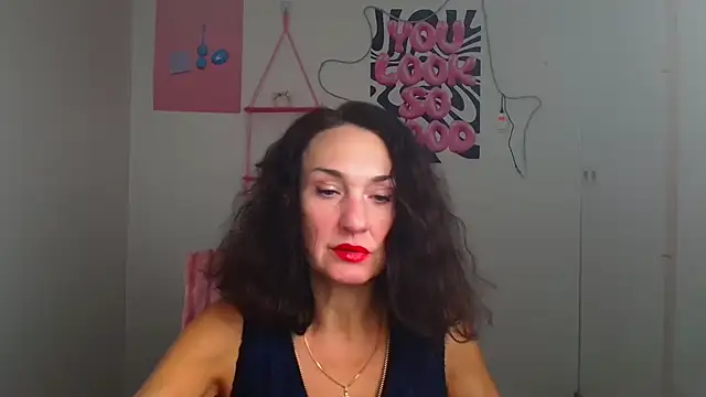 Snapshot of Rosie_Rosee chatting on 03-18-26, 12:19 Rosie Rosee online show from 03-18-26, 12:19