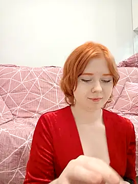 Snapshot of HoneyErica chatting on 10-18-25, 09:59 HoneyErica online show from 10-18-25, 09:59