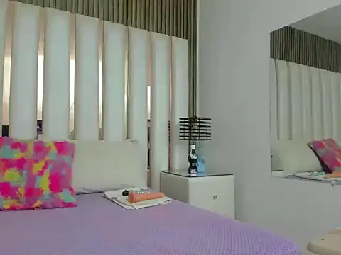 AmbarGills online show from 10-10-25, 12:48