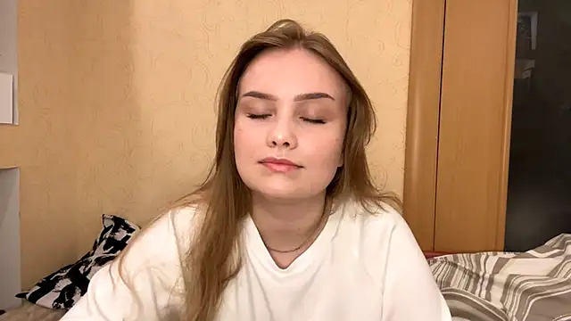 WillowSturiaIe online show from 10-10-25, 10:14