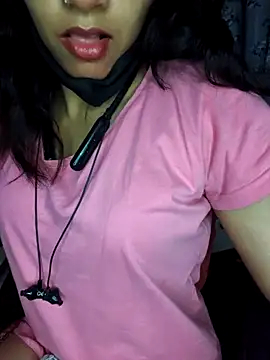 Snapshot of Royal_Shona chatting on 10-20-25, 07:14 Royal Shona online show from 10-20-25, 07:14