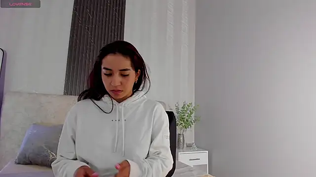 Vittoria Conti  online show from 06-18-26, 05:39