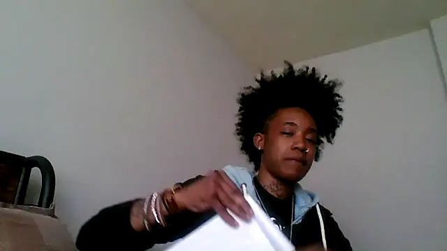 Snapshot of dezzidavill chatting on 04-08-26, 12:16 dezzidavill online show from 04-08-26, 12:16