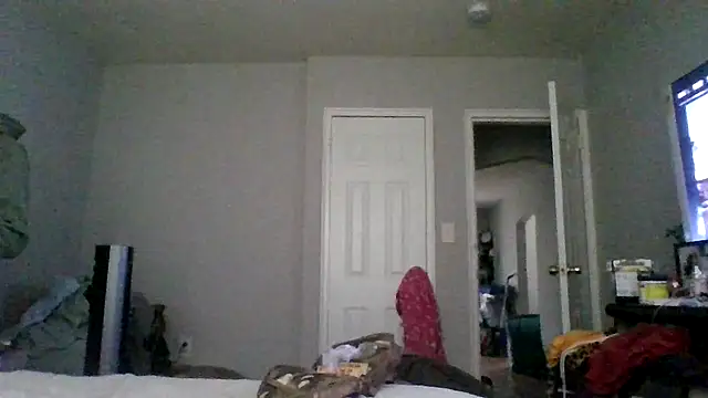 Snapshot of dezzidavill chatting on 05-06-26, 08:36 dezzidavill online show from 05-06-26, 08:36