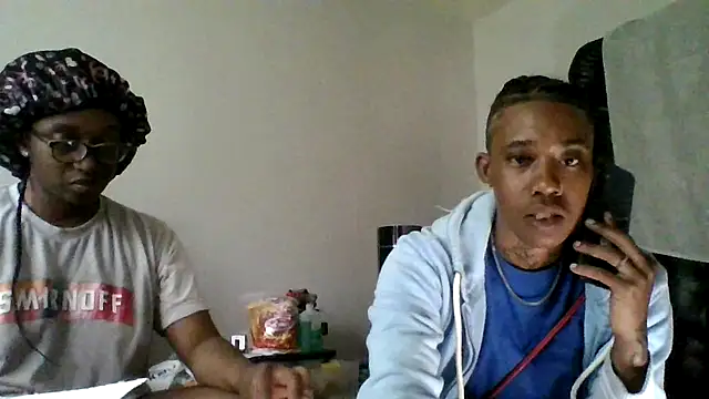 Snapshot of dezzidavill chatting on 05-09-26, 02:44 dezzidavill online show from 05-09-26, 02:44