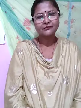 Snapshot of naina5 chatting on 10-11-25, 12:04 naina5 online show from 10-11-25, 12:04