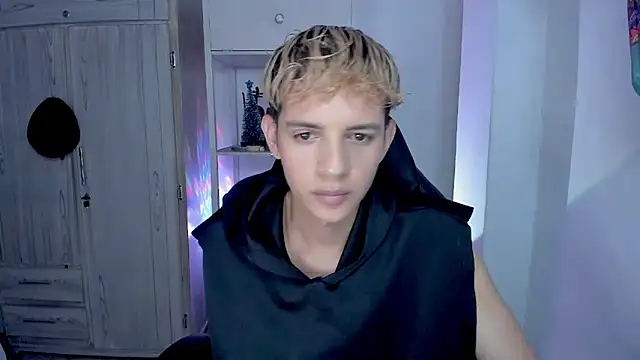 tylernova online show from 01-11-26, 03:33