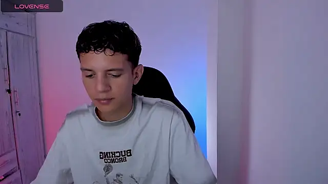 tylernova online show from 05-01-26, 03:44