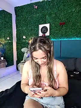 Kiaraa88 online show from 04-29-26, 08:26