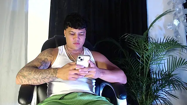 Boyhot 00 online show from 02-01-26, 03:38