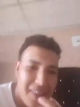 Snapshot of camilo44467 chatting on 10-10-25, 04:50 camilo44467 online show from 10-10-25, 04:50