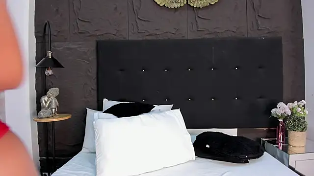 ChlooeScott online show from 11-04-25, 12:37