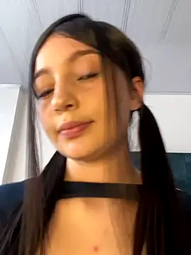   Lorelain   online show from 10-29-25, 07:59