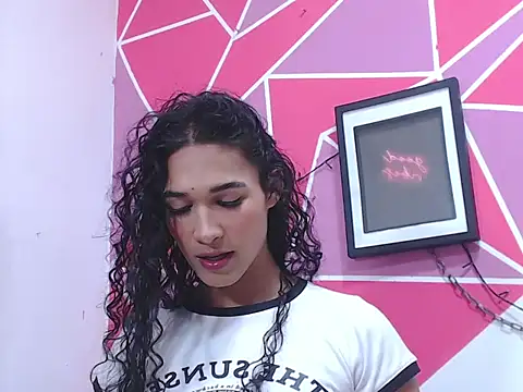 Snapshot of Tifany_Adams chatting on 10-13-25, 08:09 Tifany Adams online show from 10-13-25, 08:09