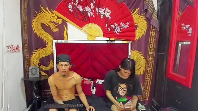 Pride couple online show from 12-19-25, 11:23