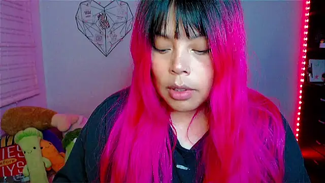 EllieMoonX online show from 12-22-25, 10:51